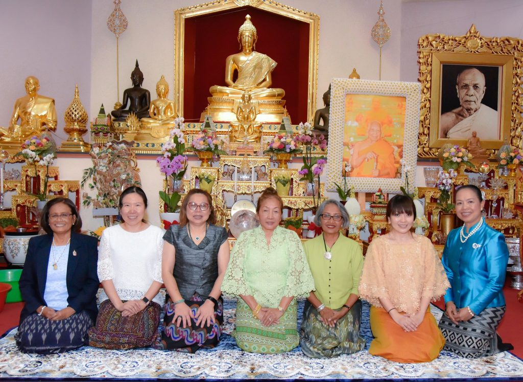 thai ladies